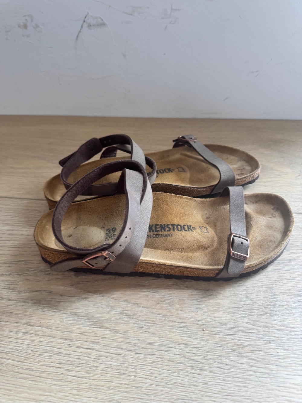 Birkenstock Yara Brown Leather Sandals - Picture 2 of 6